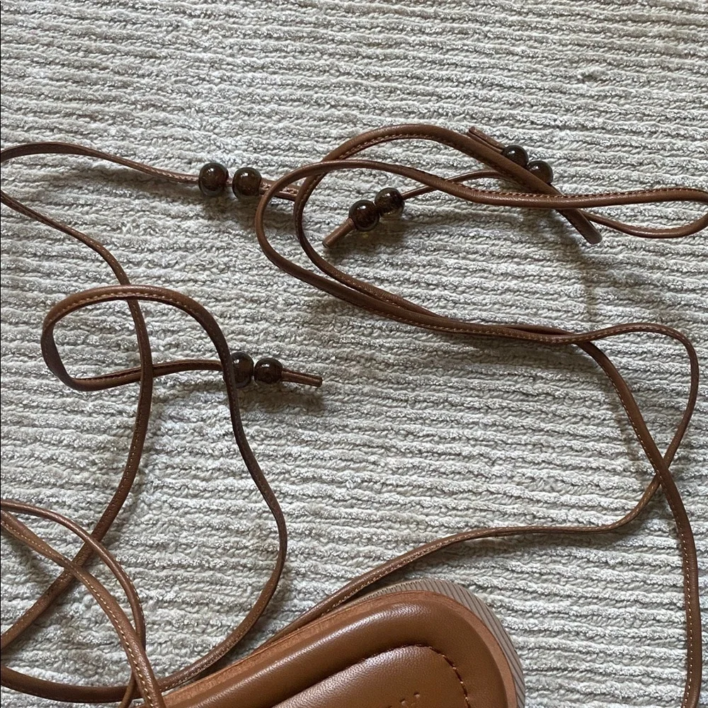 A.Emery Finch Sandal Flip Flop Wrap Deep Tan Leather Size 41/11 NWT - Picture 12 of 12